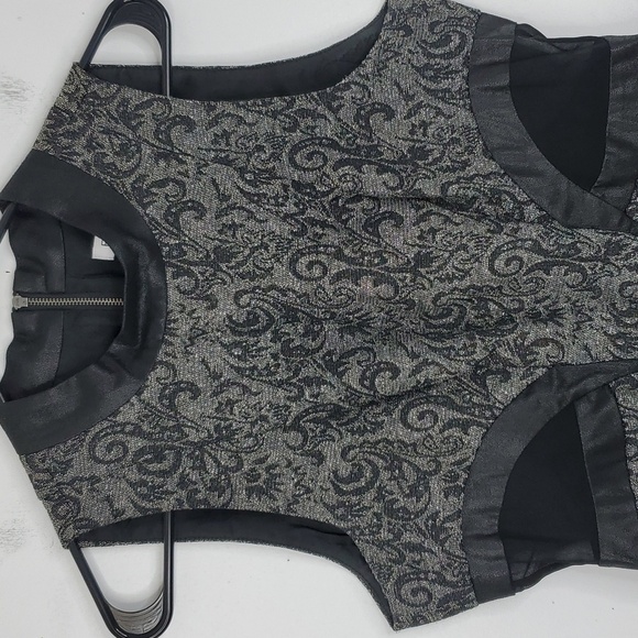 BCBGeneration Cocktail Dress Mesh Inserts High Neck Paisley Print Womens 6 - Picture 2 of 11